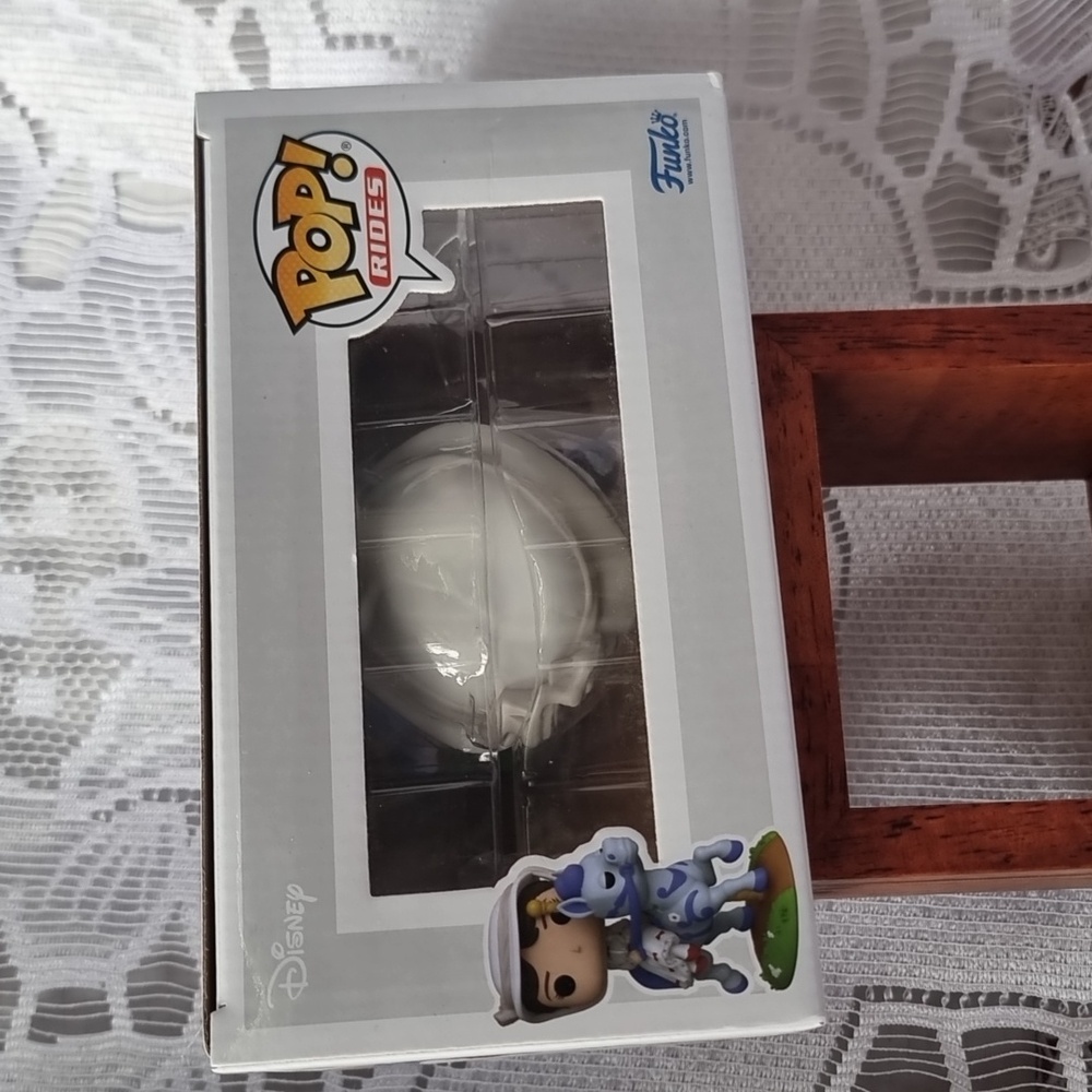 Funko Pop! Rides Disney 100 Mary Poppins Vinyl Figure #300 - Picture 6 of 8
